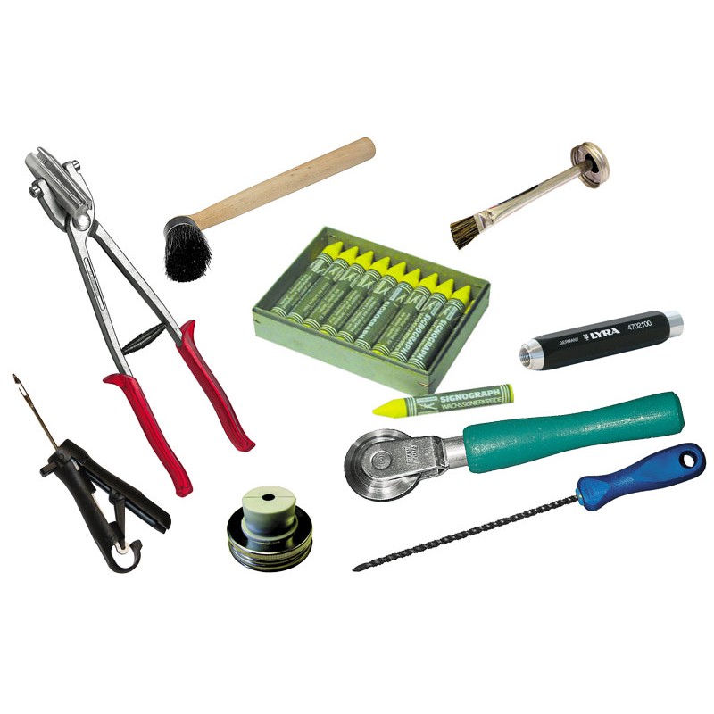 Инструмент и материалы для ремонта колес