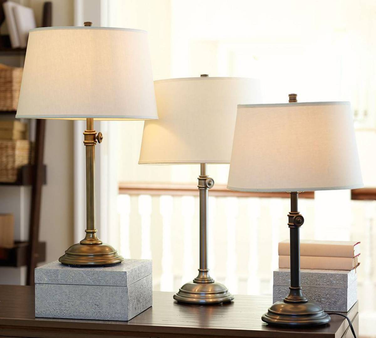 Настольные лампы и светильники