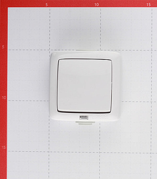 Выключатель Hegel Alfa одноклавишный накладной белый с подсветкой (ВА10-212)