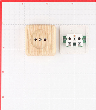 Розетка Hegel Alfa накладная сосна (РА16-103-02)