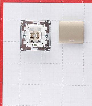 Выключатель Systeme Electric Glossa одноклавишный встраиваемый титан с подсветкой (GSL000413)