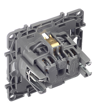 Розетка Legrand Etika встраиваемая алюминий со шторками (672422)