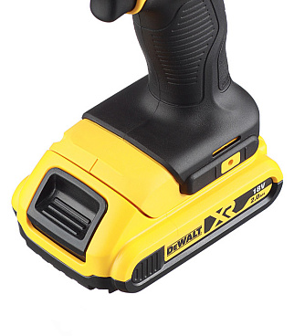 Дрель-шуруповерт аккумуляторная DeWalt 18 В 2 Ач Li-Ion 2 АКБ и ЗУ (DCD771D2-QW)