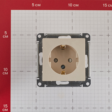 Розетка Systeme Electric AtlasDesign встраиваемая бежевая со шторками (ATN000245)