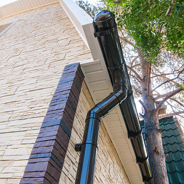 Труба водосточная Docke Lux пластиковая d100 мм 3 м шоколад RAL 8019