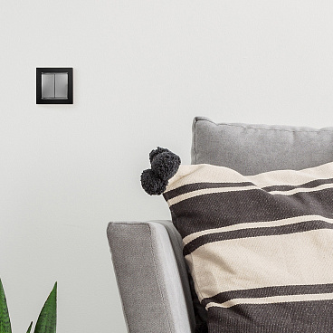 Выключатель Legrand Valena двухклавишный встраиваемый алюминий (694337)