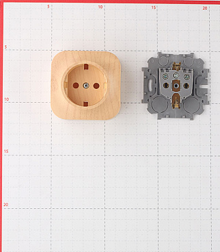 Розетка Legrand Quteo накладная дерево (782271)