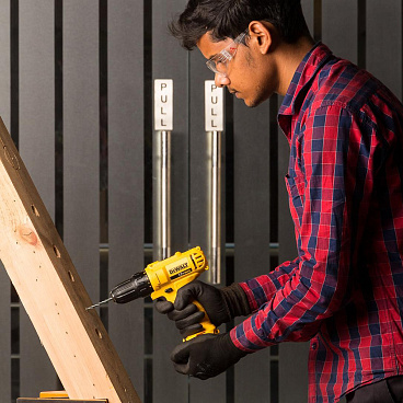 Дрель-шуруповерт аккумуляторная DeWalt DCD700D2 12 В 2 Ач Li-Ion 2 АКБ и ЗУ