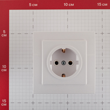 Розетка Svet встраиваемая белая (0216-00101)