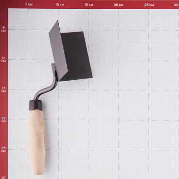 Кельма угловая Сибртех 80х60х60 мм с деревянной ручкой для внешних углов