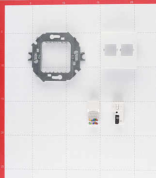 Розетка компьютерная/ телефонная Simon 15 встраиваемая белая RJ11/ RJ45 (1591590-030)