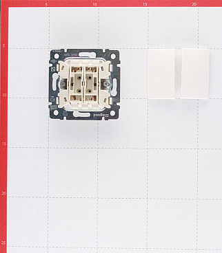 Переключатель Legrand Valena двухклавишный встраиваемый белый (694266)