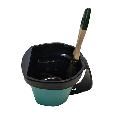 Ковш для красок РВ Пласт 1,5 л пластиковый с магнитом и фиксируемой ручкой