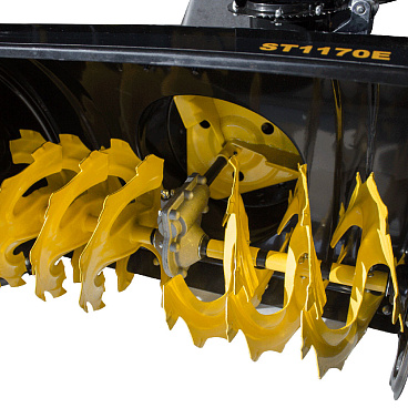 Снегоуборщик бензиновый Champion Pro (ST1170E)