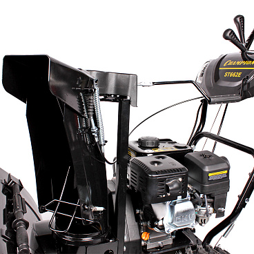 Снегоуборщик бензиновый Champion (ST662E)