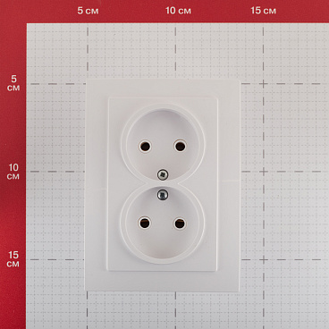 Розетка Svet встраиваемая белая (0216-00221)