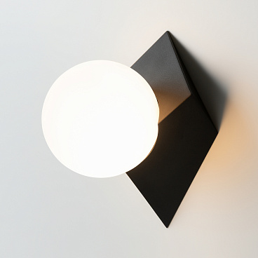 Настенный светильник (бра) Maytoni MOD445WL-01B