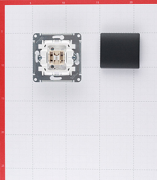 Выключатель Systeme Electric Glossa одноклавишный встраиваемый антрацит (GSL000711)