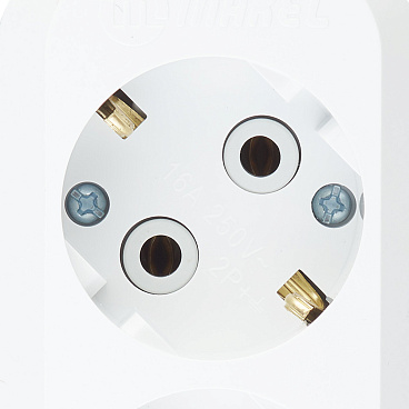 Удлинитель Makel 3 розетки 3 м ПВС 3х1 кв.мм 16 А 2,2 кВт белый (MGP133)