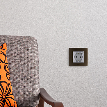 Рамка Legrand Inspiria одноместная бронза (673939)