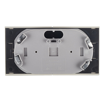 Розетка Systeme Electric AtlasDesign встраиваемая алюминий со шторками со сдвижными крышками (ATN000328)