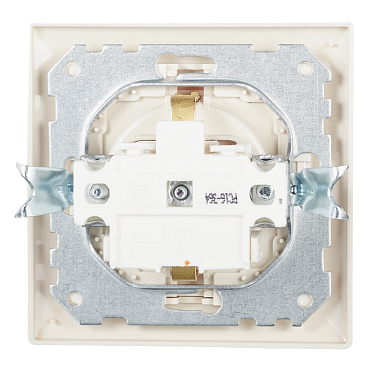 Розетка Svet встраиваемая бежевая со шторками с крышкой (SV1001-0015)