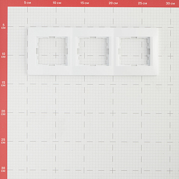 Рамка Lezard Karina трехместная белая (707-0200-148)