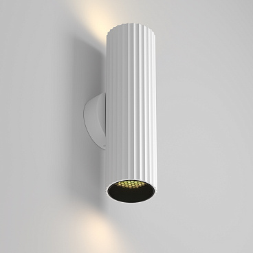 Настенный светильник (бра) Maytoni C106WL-02-GU10-W