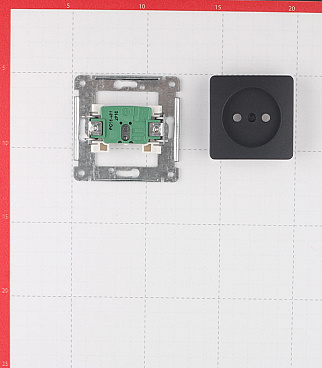 Розетка Hegel Master встраиваемая черная (РС16-401-08)