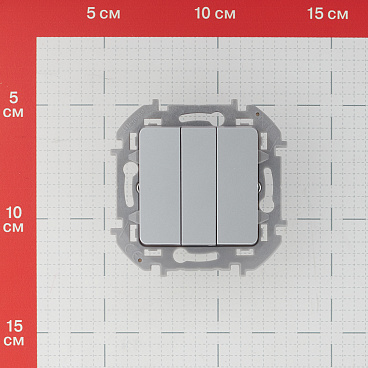 Выключатель Legrand Inspiria трехклавишный встраиваемый алюминий (673642)