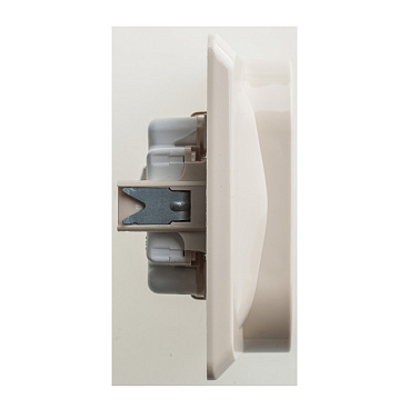 Розетка Systeme Electric Этюд встраиваемая бежевая со шторками (PC16-008K)