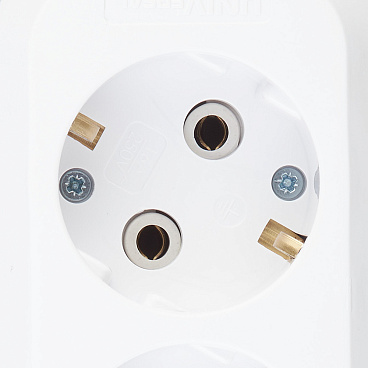 Удлинитель UNIVersal 4 розетки 5 м ПВС 3х1 кв.мм 13 А 2,9 кВт белый (9631982)