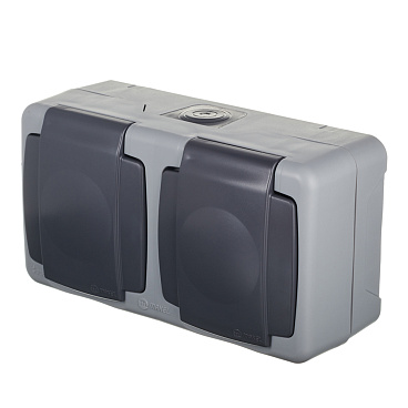 Розетка Makel накладная серая с крышкой (36064201)