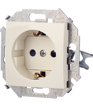 Розетка Simon 15 встраиваемая слоновая кость со шторками (1591443-031)