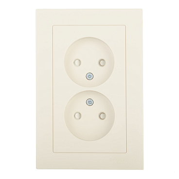 Розетка Systeme Electric AtlasDesign встраиваемая бежевая со шторками (ATN000222)