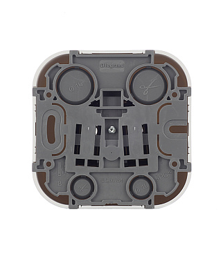 Розетка Legrand Quteo накладная белая (782211)