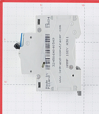 Автоматический выключатель модульный Legrand TX3 3P 10А тип C 6 кА 400 В (404054)