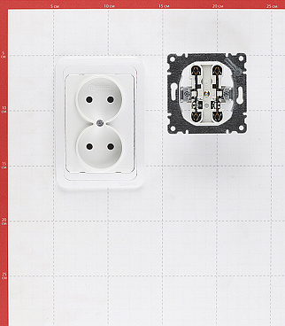 Розетка Makel Mimoza встраиваемая белая (12017)