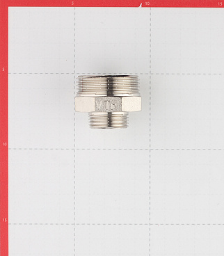 Ниппель переходной Valtec 1 1/4 НР(ш) х 3/4 НР(ш) латунный (VTr.580.N.0705)