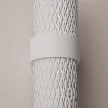 Настенный светильник (бра) Maytoni C069WL-02W