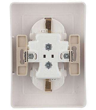 Розетка Systeme Electric Blanca встраиваемая белая со шторками (BLNRS001121)