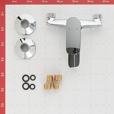 Смеситель для ванны Lavelly Optima хром однорычажный с коротким изливом без лейки (672205)