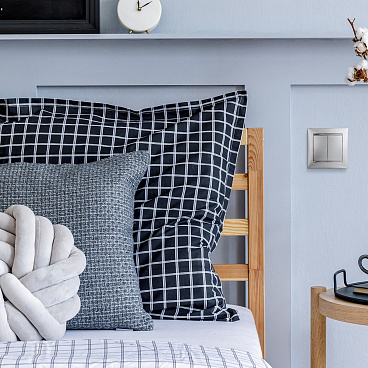 Выключатель Legrand Valena двухклавишный встраиваемый алюминий (694337)