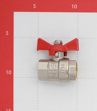 Кран шаровой латунный Valtec Base 1/2 ВР(г) х 1/2 ВР(г) бабочка прямой (VT.217.N.04)