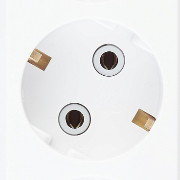 Удлинитель UNIVersal 3 розетки 10 м ПВС 3х1 кв.мм 10 А 2,3 кВт белый (9631980)