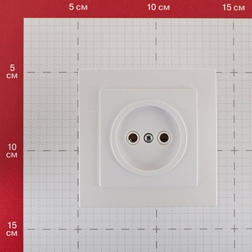 Розетка Svet встраиваемая белая (0216-00011)