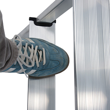 Стремянка алюминиевая 4 ступени 80 мм с лотком-органайзером 0,85 м Krause