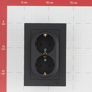 Розетка Systeme Electric AtlasDesign встраиваемая карбон (ATN001024)