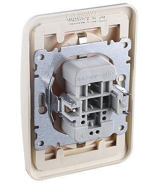 Розетка Makel Mimoza встраиваемая бежевая (25082)