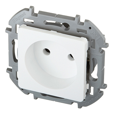 Розетка Legrand Inspiria встраиваемая белая (673710)